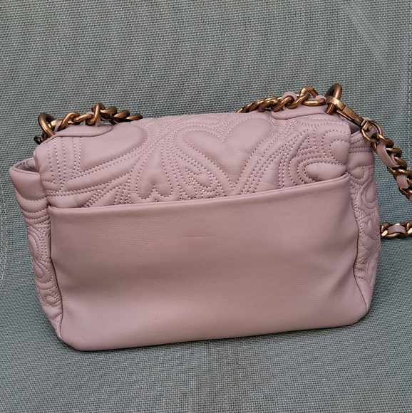 BETSEY JOHNSON Groovy Hearts Foldover Flap Quikt Chain Satchel Crossbody NWT - Picture 8 of 15